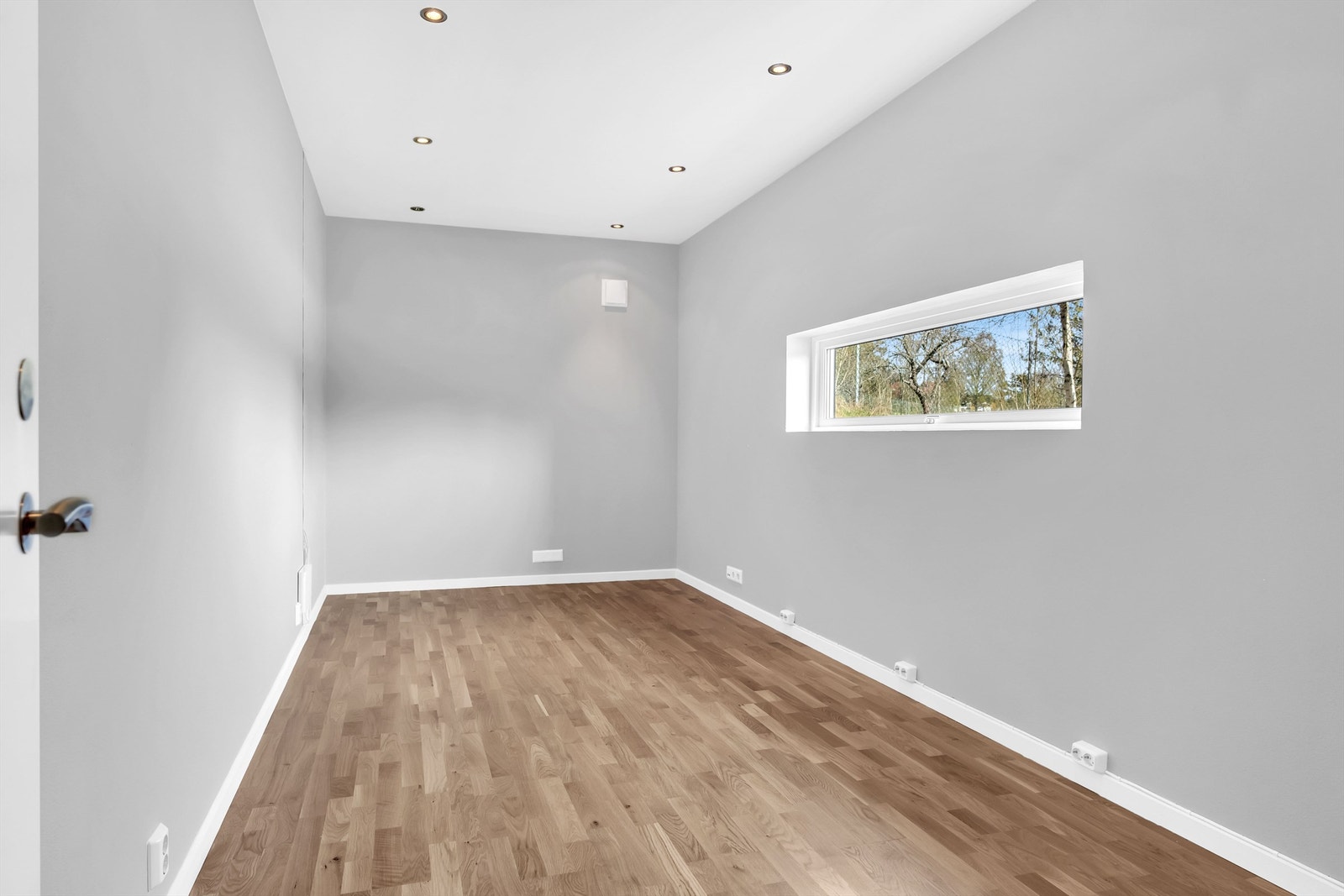 Rom byggemeldt som datarom. Ikke godkjent som oppholdsrom/soverom. Galleribilde