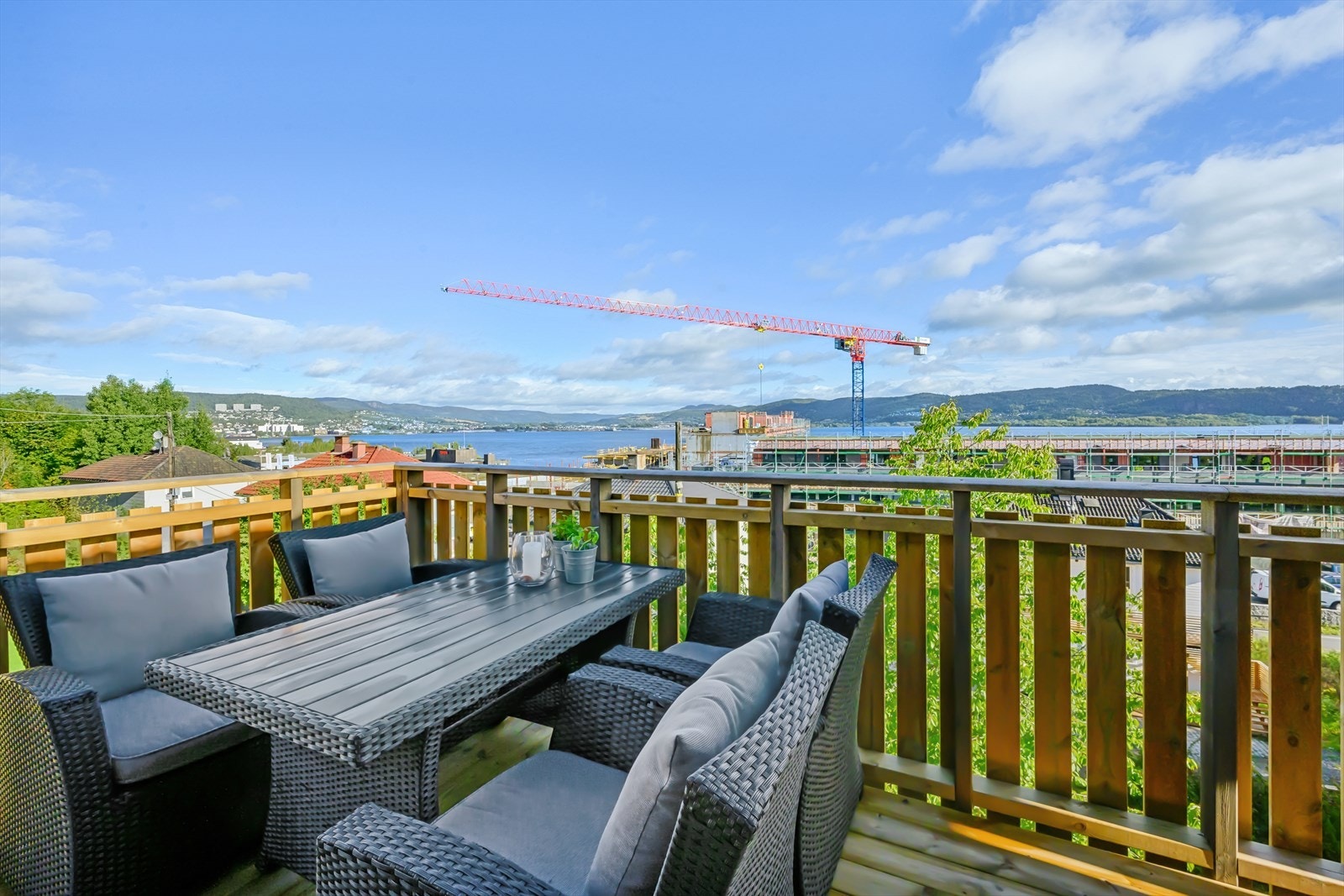 Terrassen er ca 20 m². Galleribilde