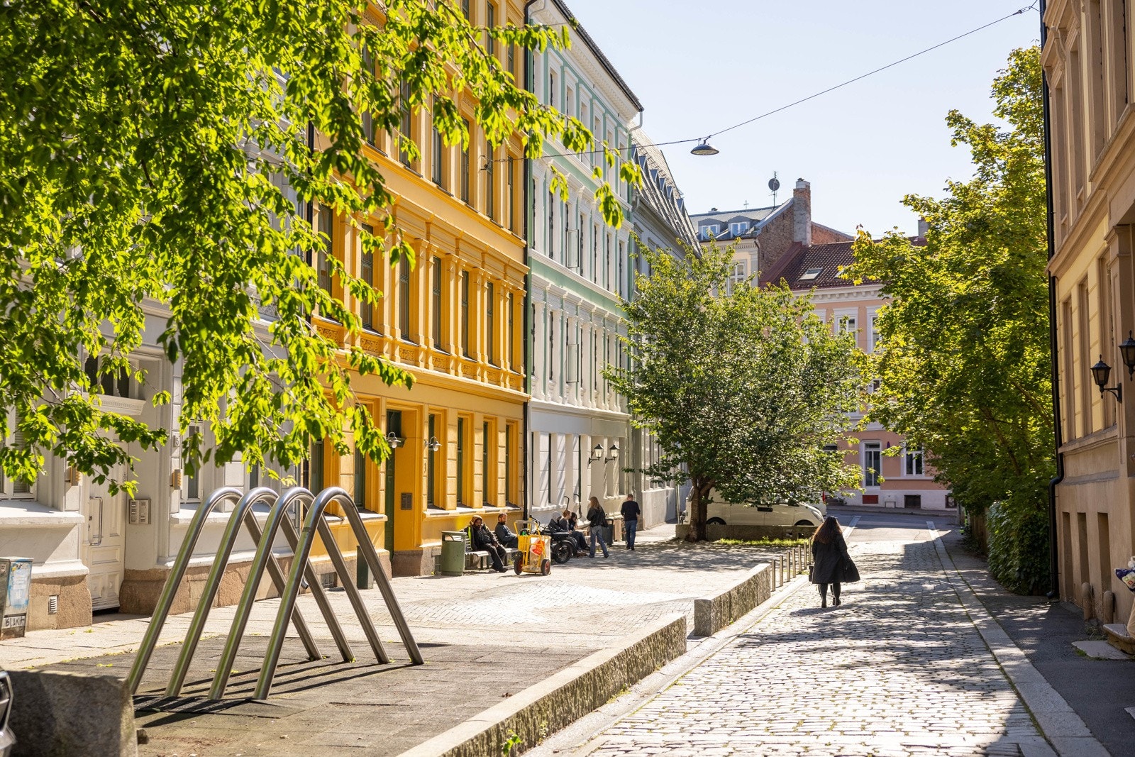 St. Hanshaugen har flotte, frodige gater som innbyr til rolige spaserturer. Galleribilde