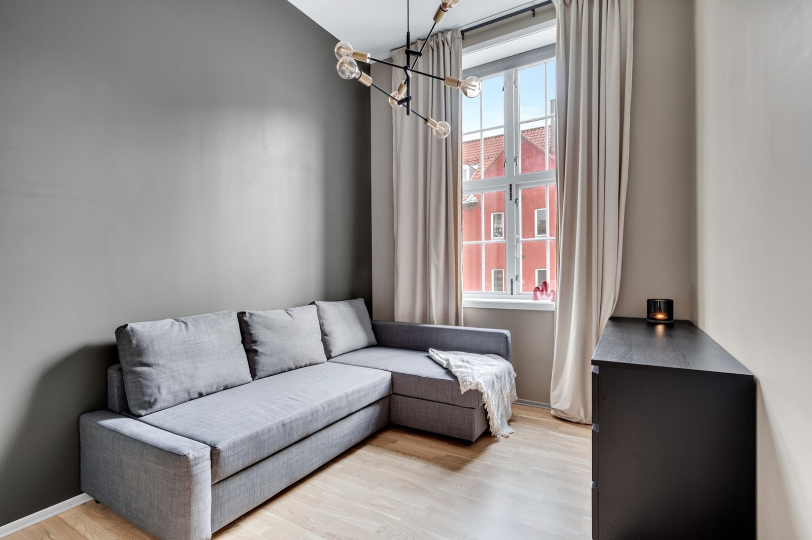 Soverom 2 er i underkant av 10m² Galleribilde