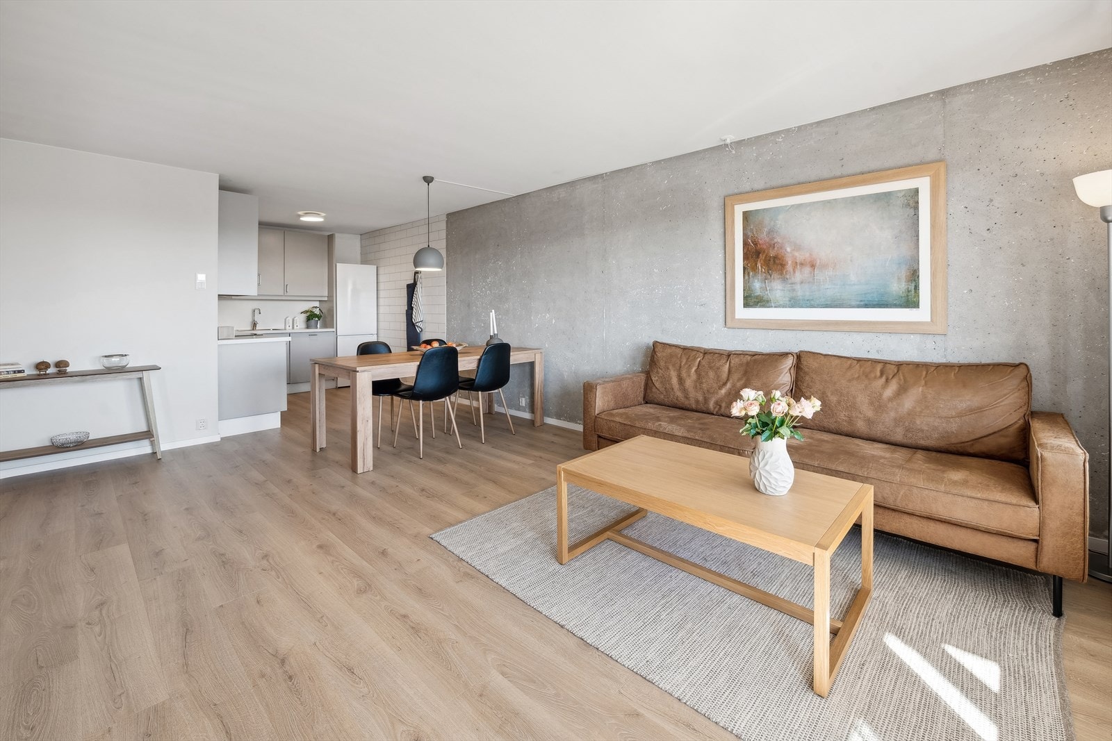 Laminat på gulv. Galleribilde