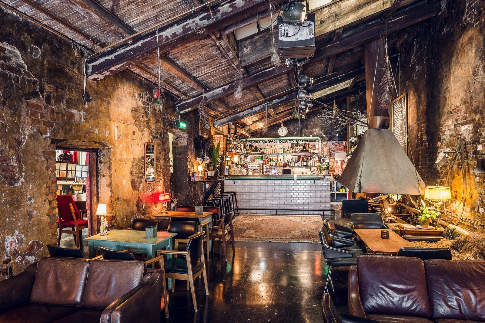 Flere fine serveringsteder i nærområdet og kort vei til andre bydeler også. Galleribilde