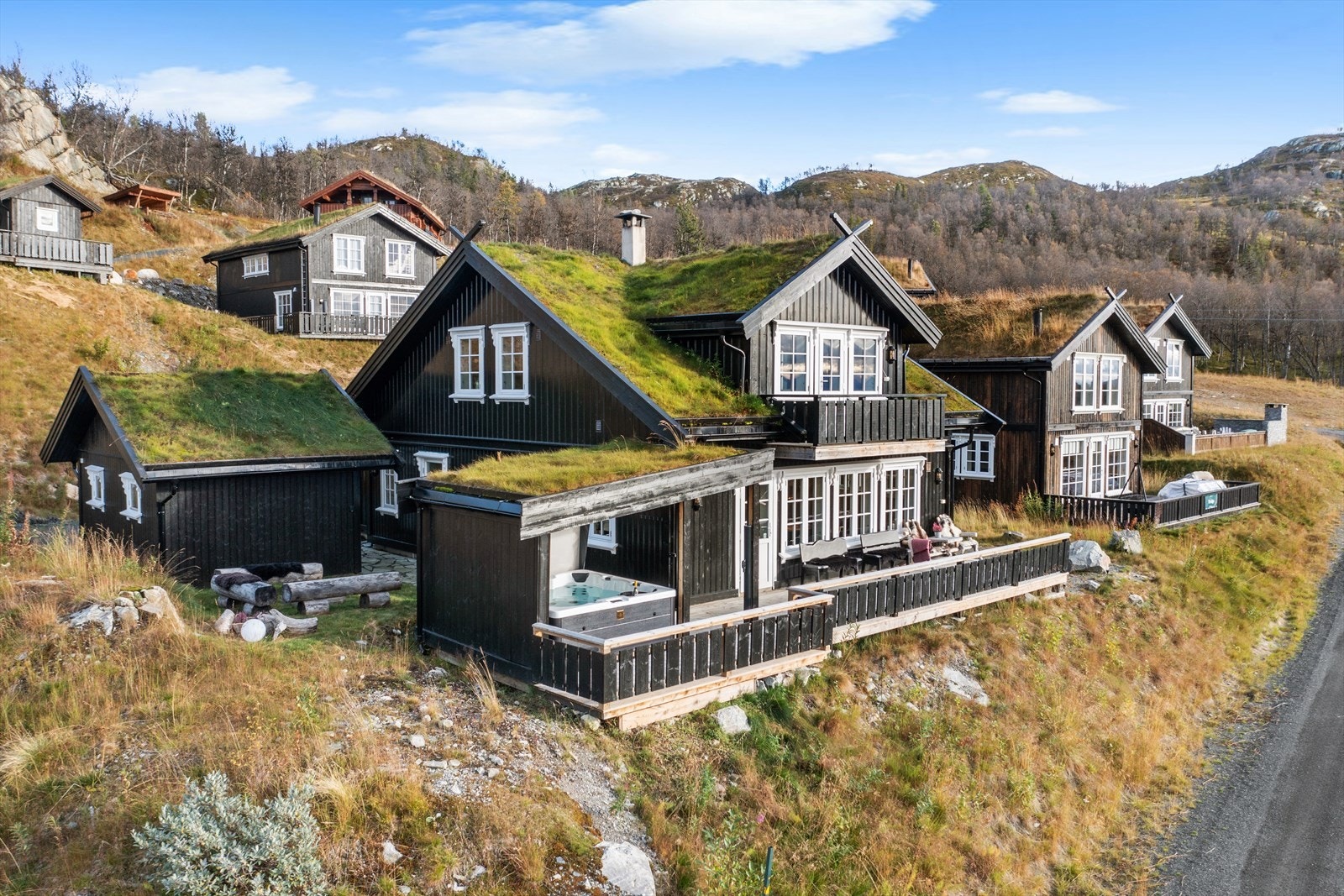 Velkommen til Holtardalen 266, presentert av Mikael Albin Andersen ved DNB Eiendom Galleribilde
