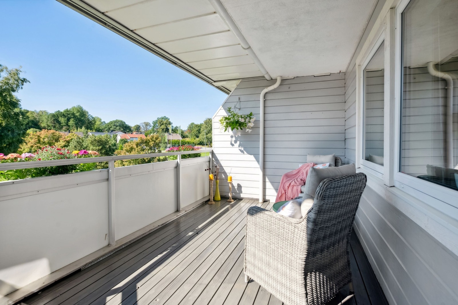 Det er gode solforhold, herfra nyter du fin utsikt Galleribilde