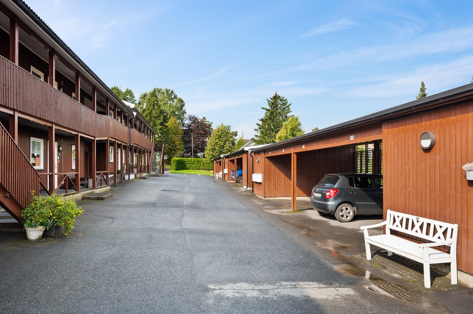 Det er både trapp og heis opp til felles svalgang Galleribilde