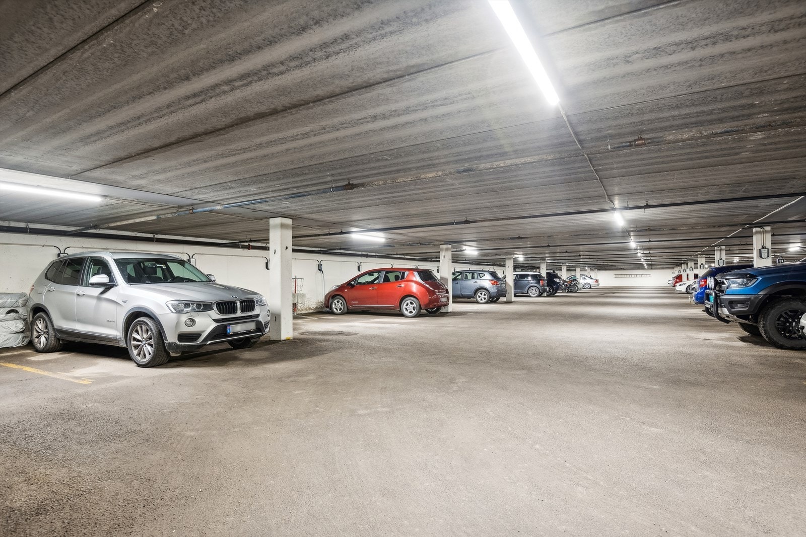 Det medfølger en parkeringsplass i felles garasjeanlegg. Opplegg fot elbil-lader. Galleribilde