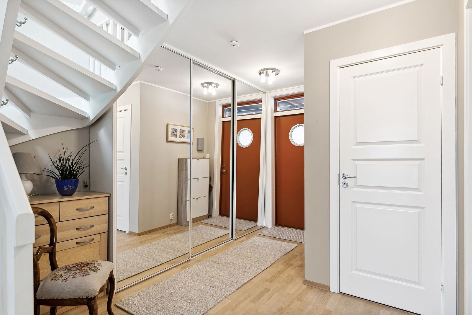 Lekker, imøtekommende entré. Galleribilde