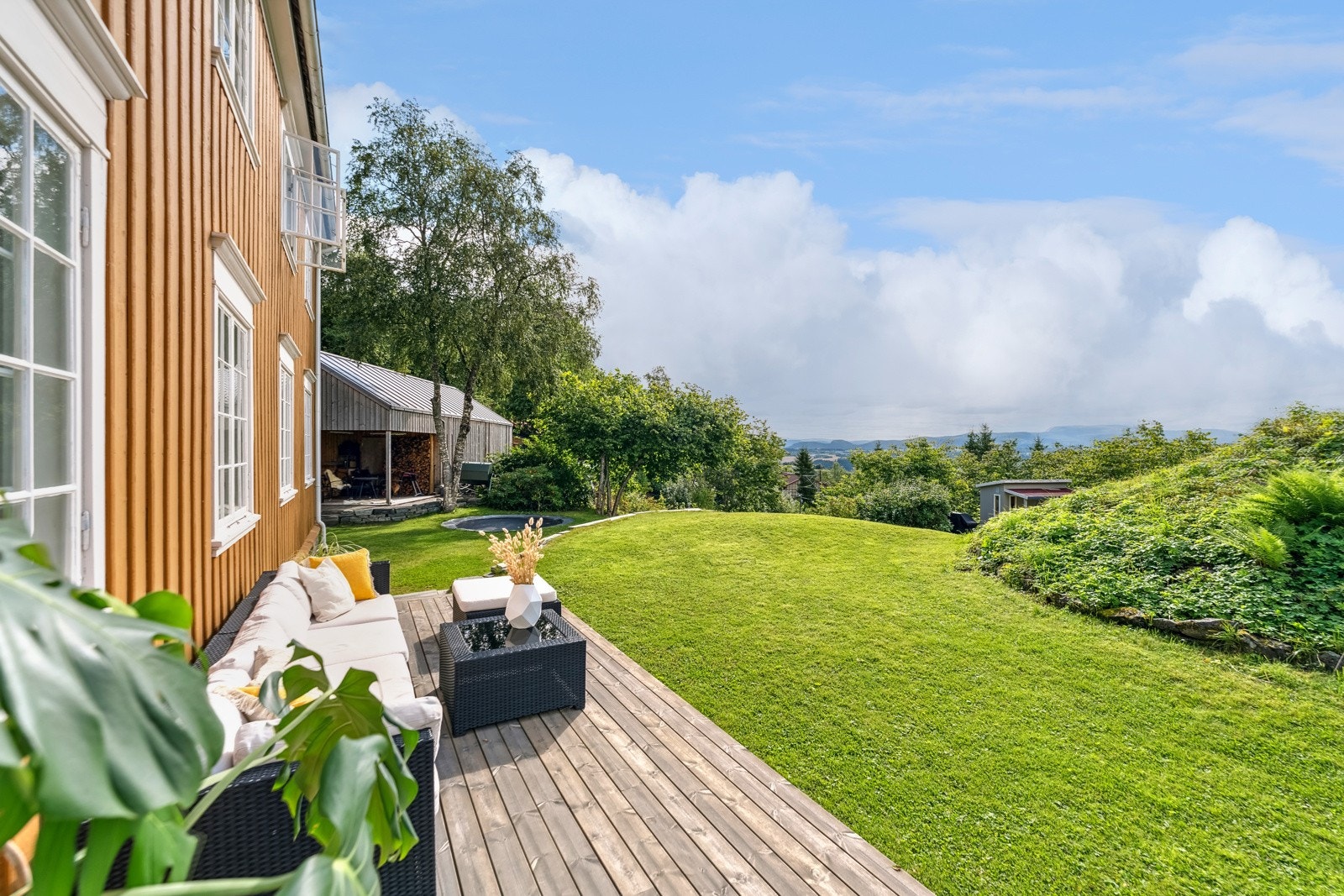 Gravhaugen fra vikingtida tilfører eiendommen et historisk sus. Galleribilde