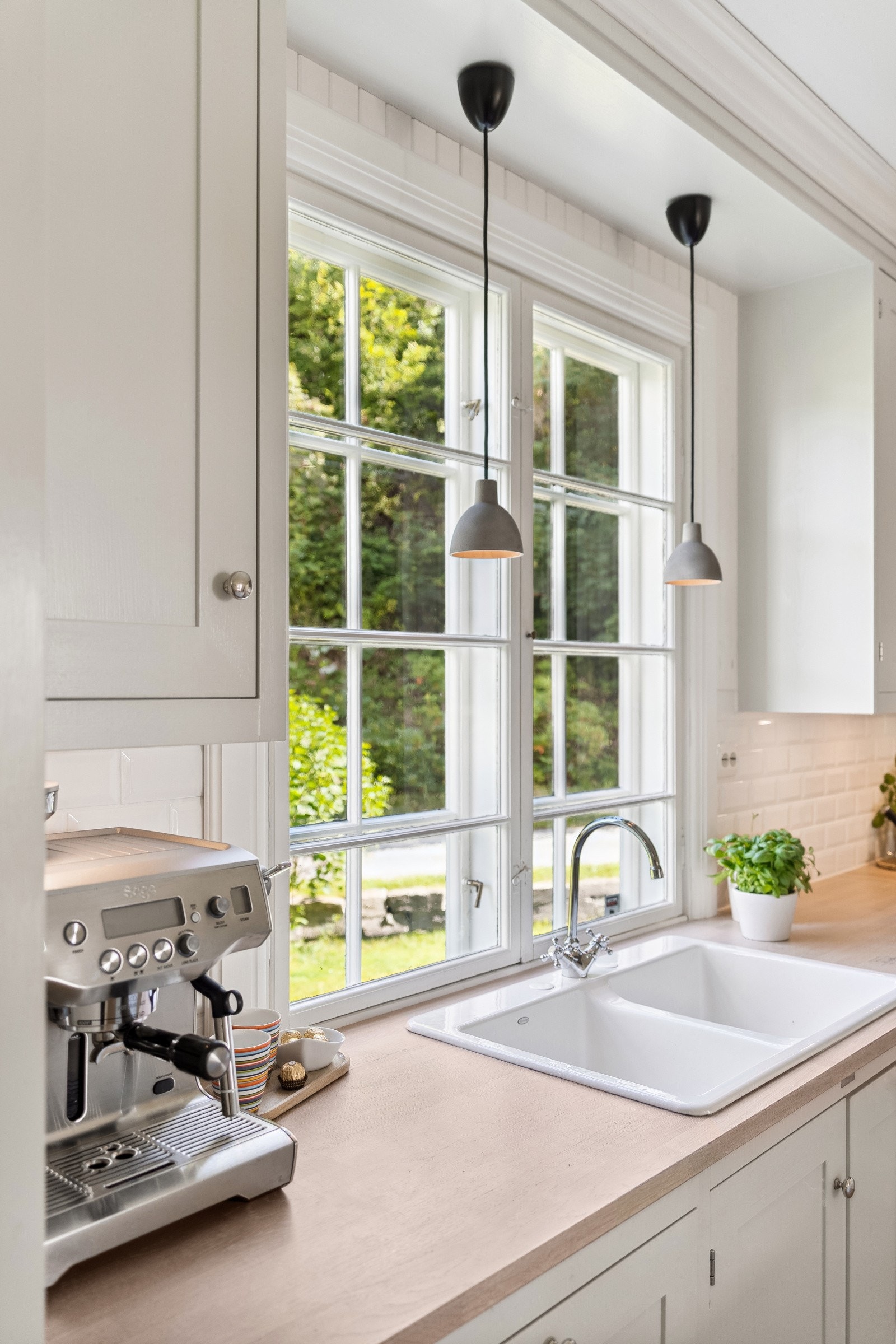 Alle vinduer er originale, og nennsomt restaurert av selger selv. Galleribilde