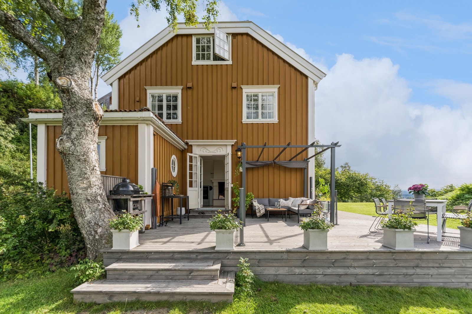 Huset er ført tilbake til stilen fra byggeåret, og gjennomgikk et omfattende restaureringsarbeid mellom 2015 og 2016. Galleribilde