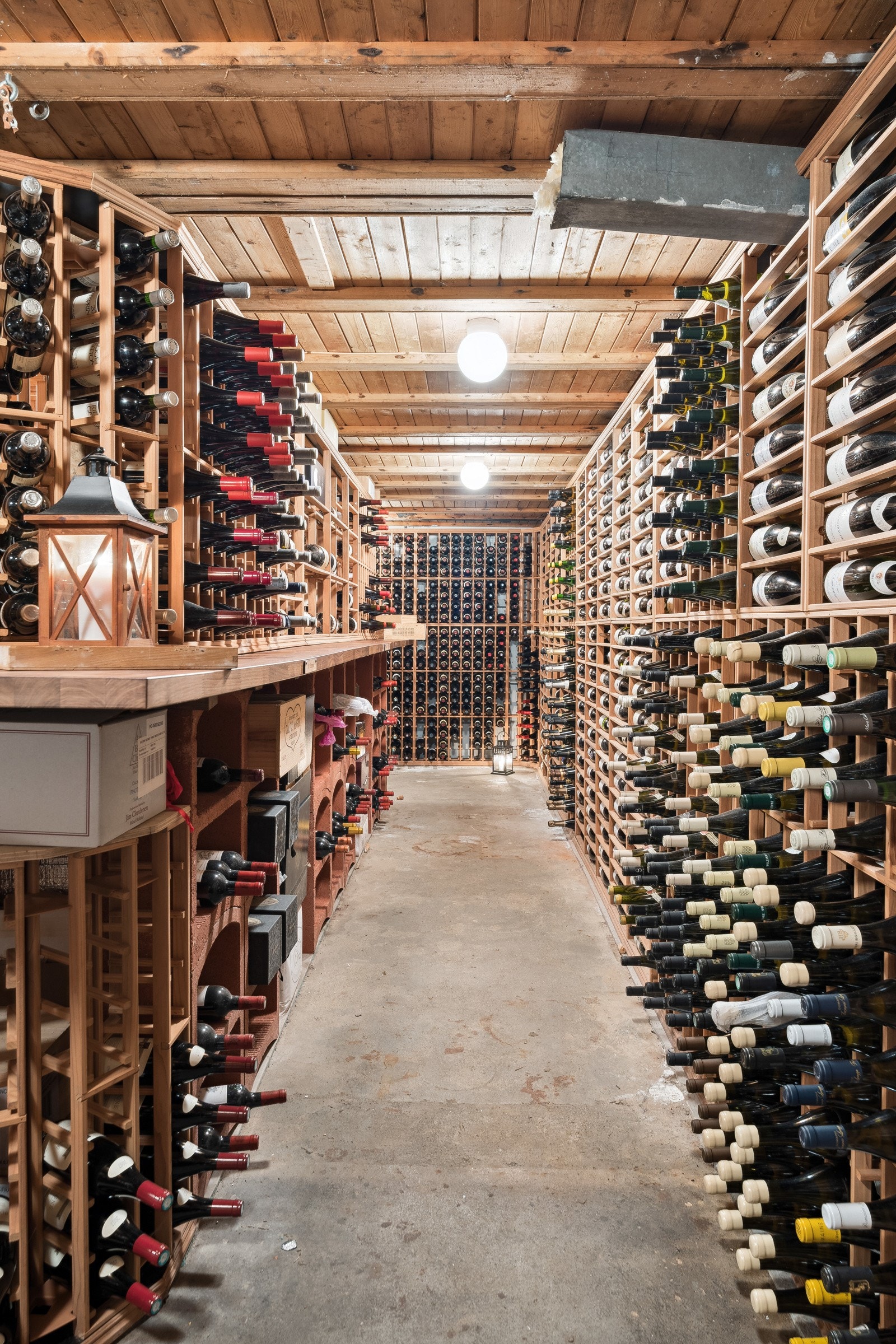 I kjellerens største rom er det anlagt en formidabel vinkjeller. Galleribilde