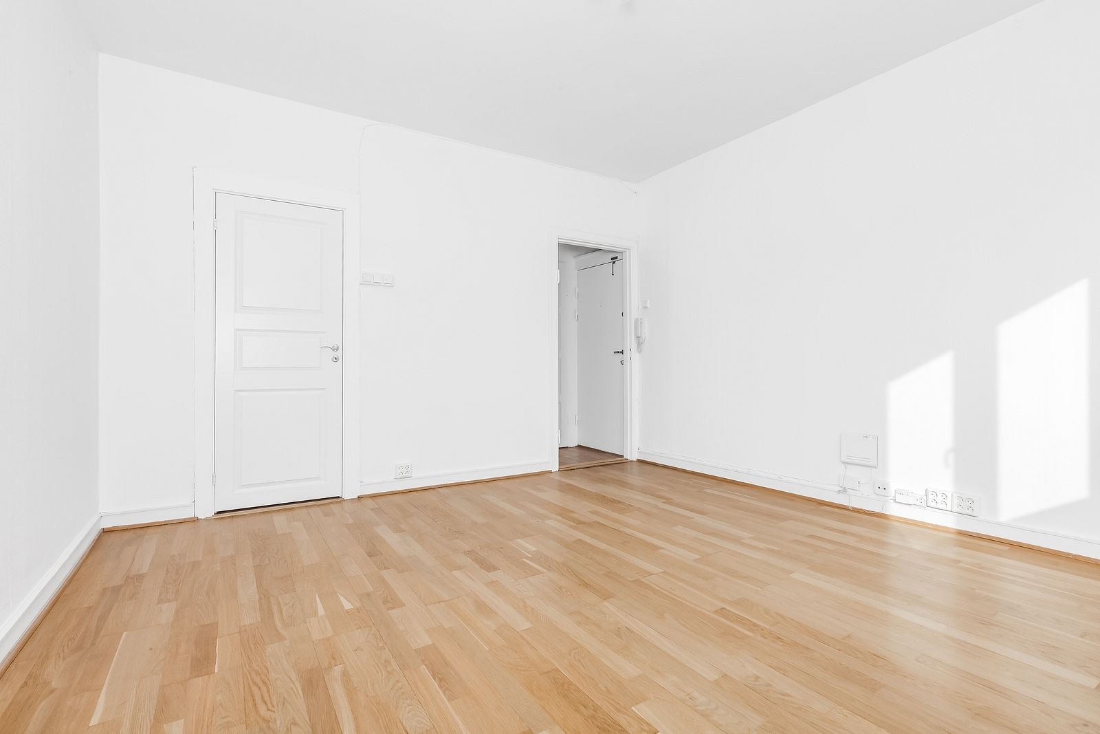 Inn til bad og entrè Galleribilde