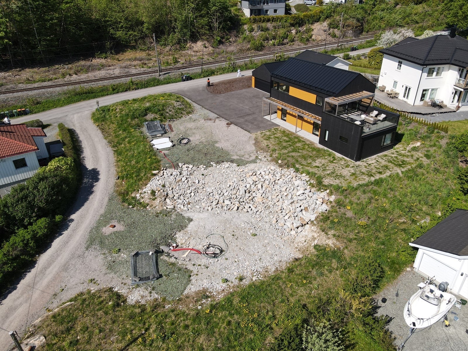 Tomtene er idag prosjektert og man kan også kjøpe nøkkelferdig om ønskelig. Galleribilde