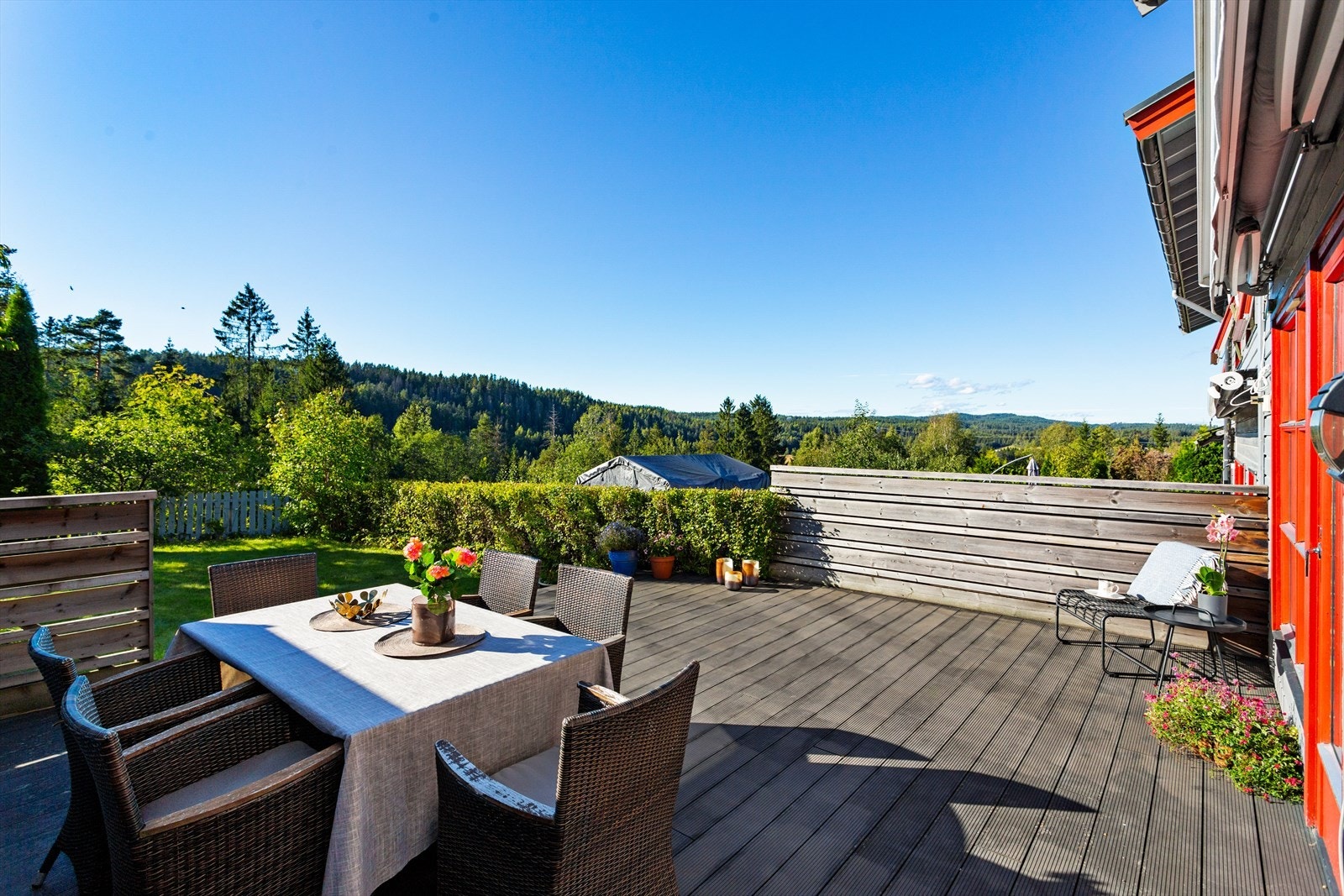 Velkommen til Lønneveien 52! Presenteres av Alexandra Askeland v/EiendomsMegler 1 Lillestrøm Galleribilde