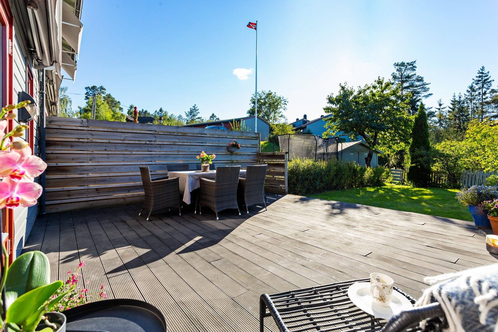 Boligen har to terrasser. Galleribilde