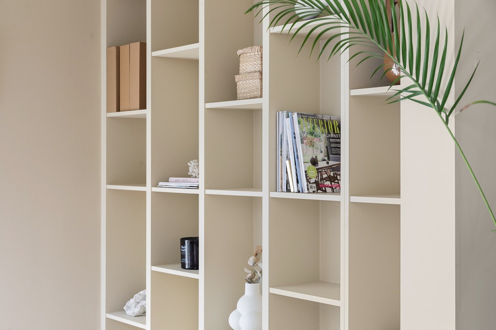 Det er etablert plassbygget løsning her, ypperlig som kontor, lekeplass etc Galleribilde