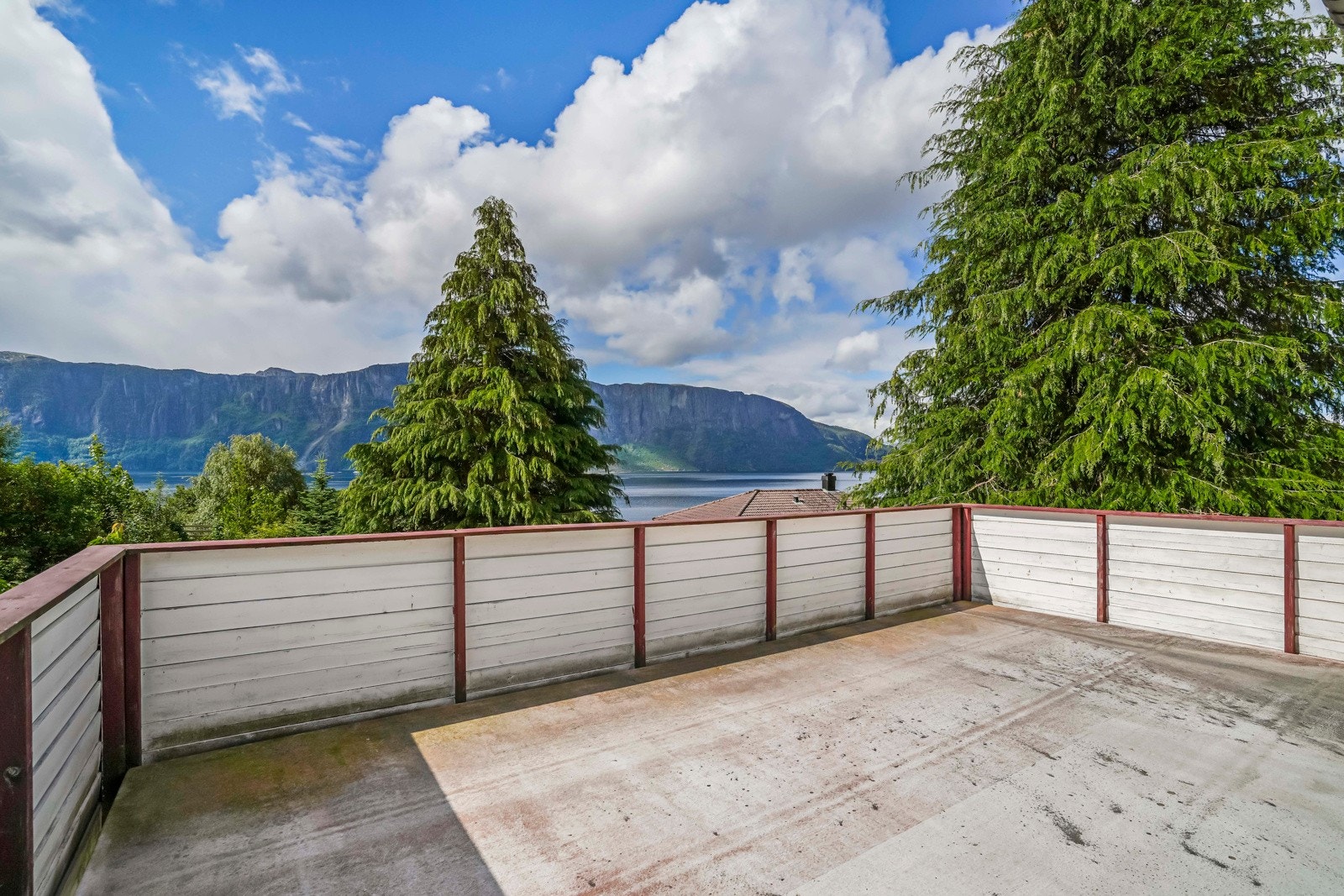 Veranda i tilknytning til hovedsoverommet Galleribilde