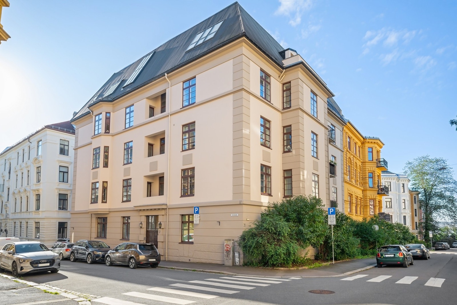 Vakker og representativ bygård i rolige omgivelser på Skillebekk Galleribilde