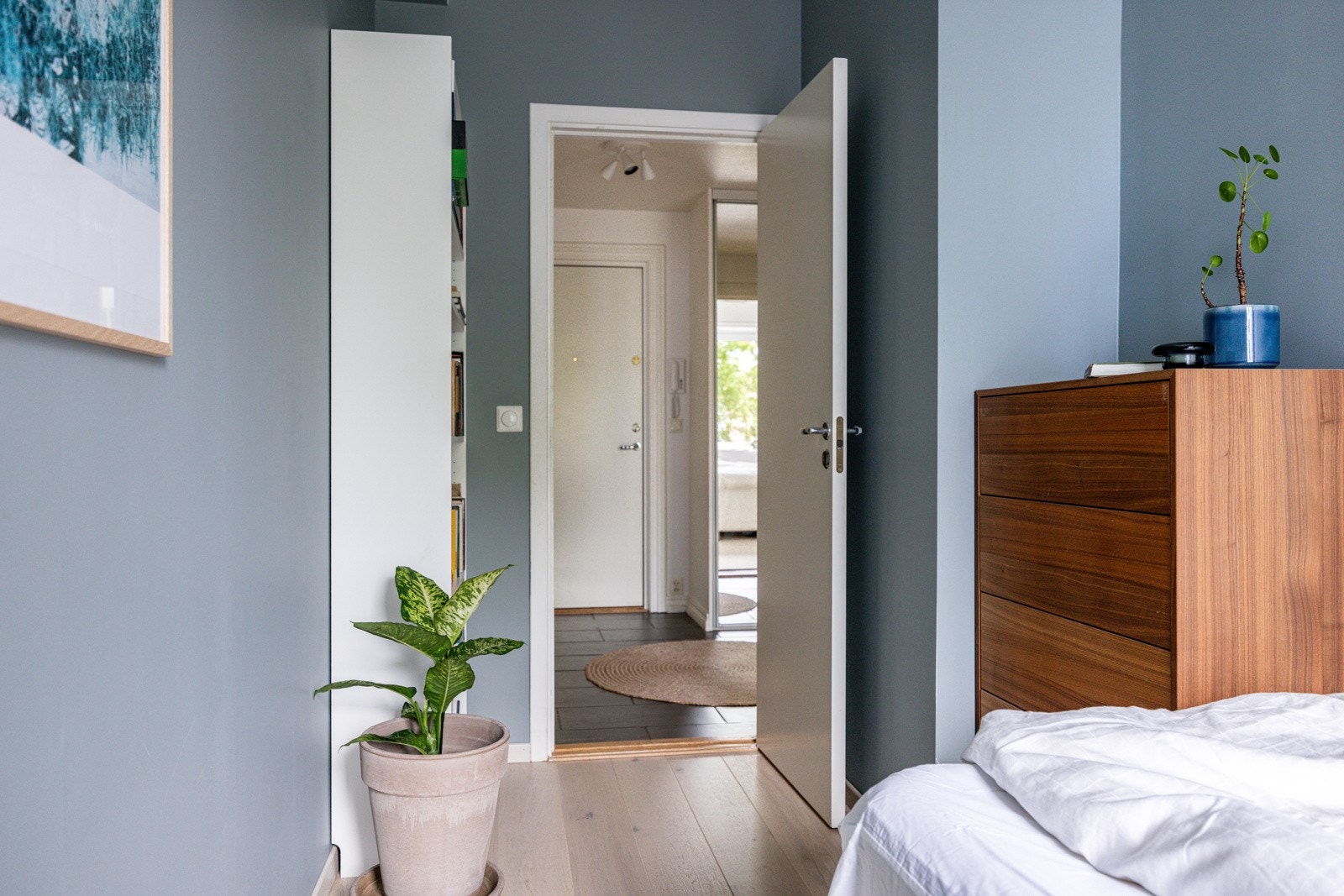 På soverommet har du plass til seng, kontorpult eller kommode - alt etter eget ønske og behov. Galleribilde