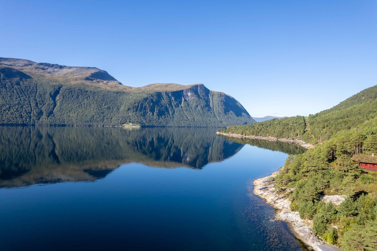 Fra tomteområdet mot Rødhesten og Langfjorden Galleribilde