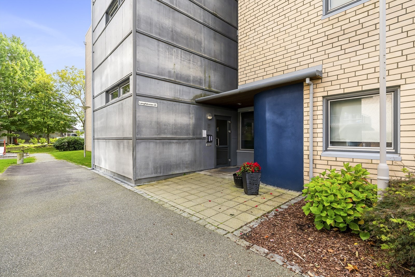 Inngangsparti. Galleribilde