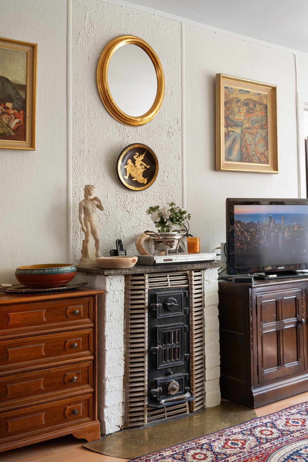 Koselig vedovn i stuen Galleribilde