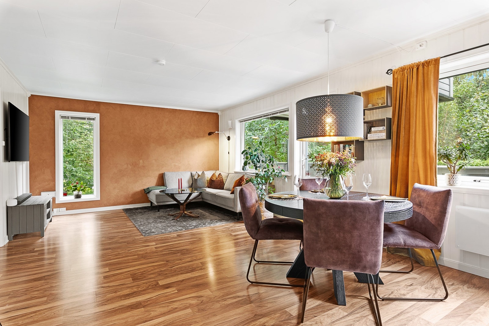 Leiligheten ligger i første etasje og er på 73kvm BRA-i Galleribilde