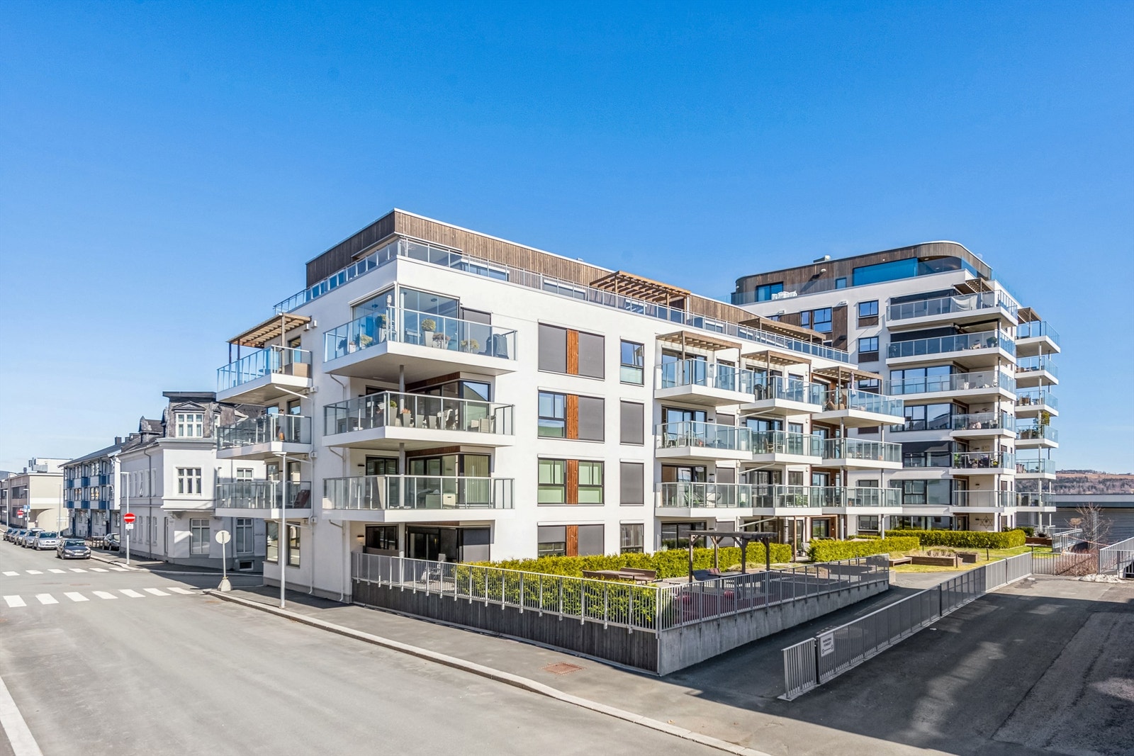 Her bor du i gangavstand til alt av servicetilbud! Galleribilde