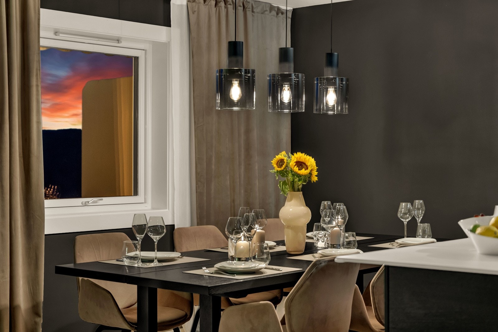 Plass til stort spisebord. Galleribilde