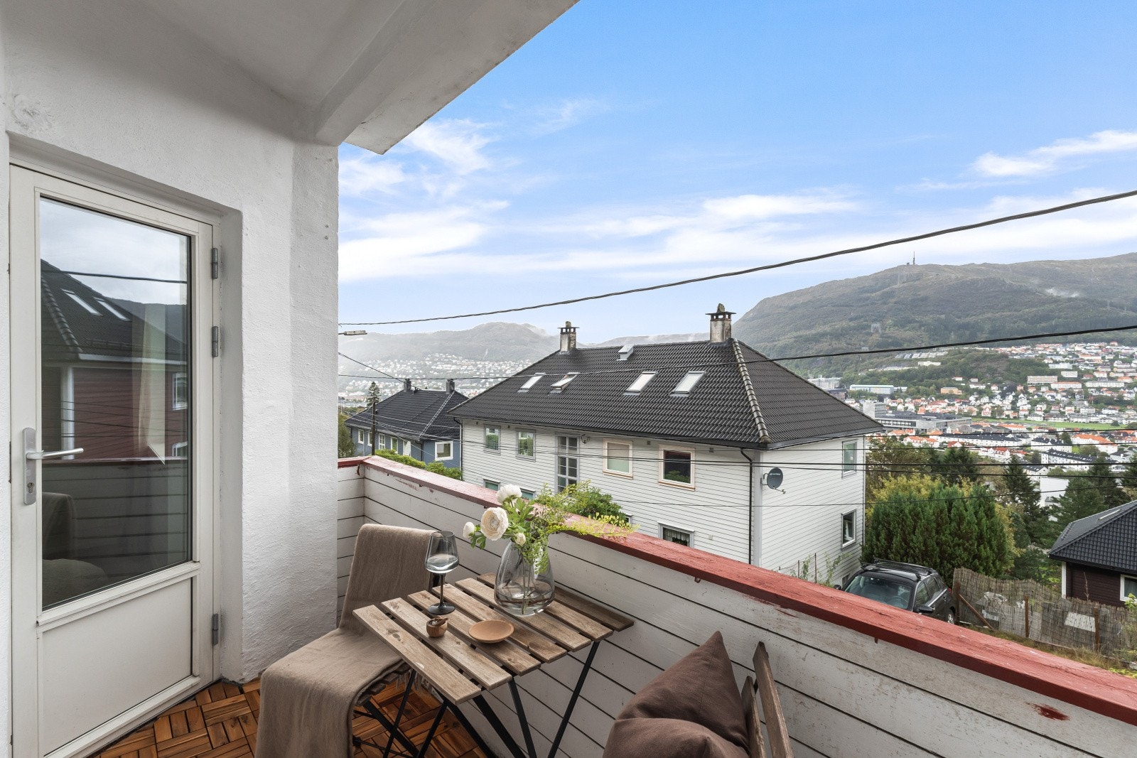 Flott utsikt mot Ulriken Galleribilde