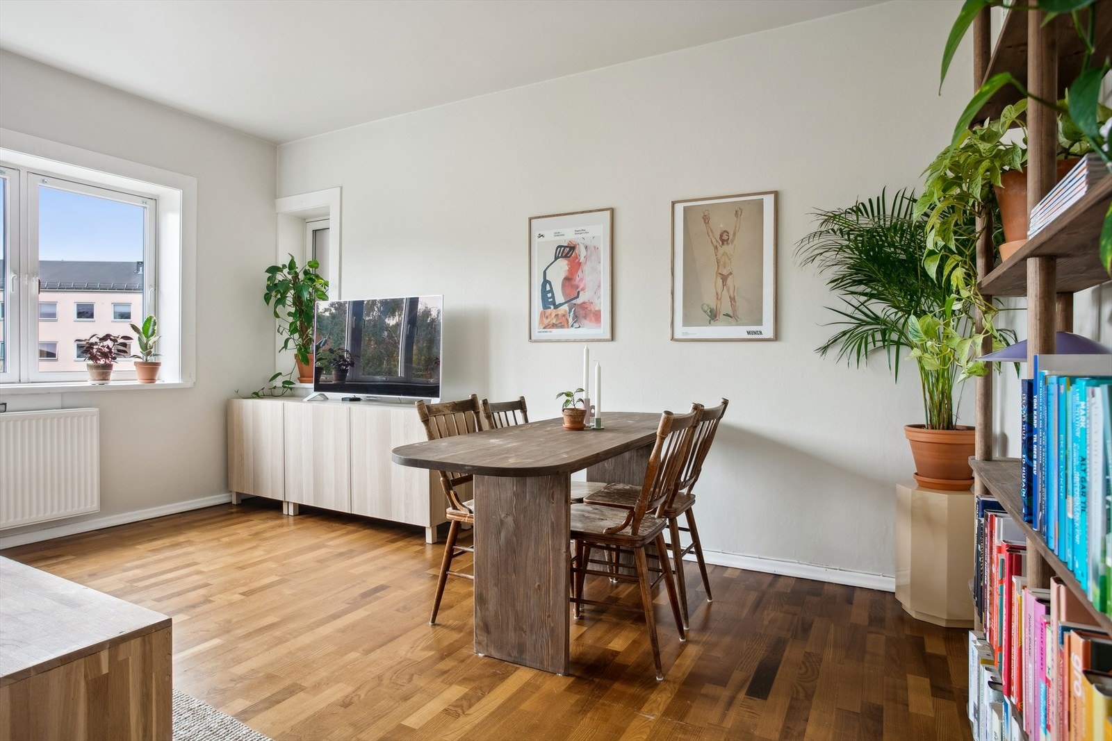Nye vinduer fra 2018 i hele leiligheten. Galleribilde