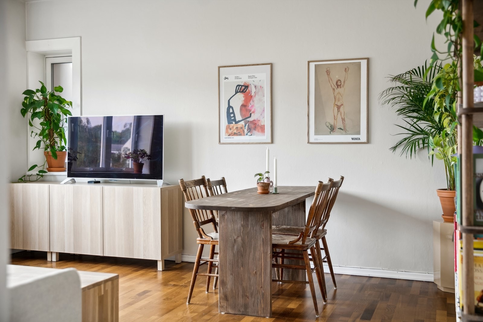 Leiligheten har delikat fargevalg, som gjør det enkelt å innrede etter eget ønske. Galleribilde