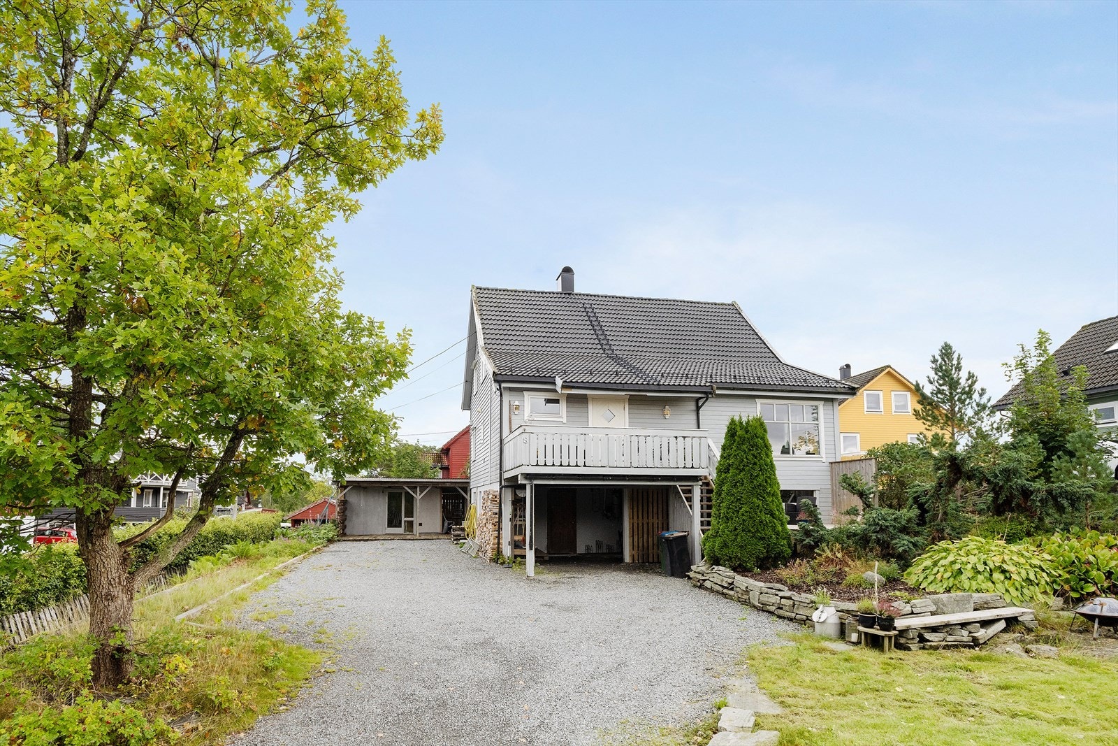 Stor enebolig oppmålt 194 m² og tomt 951 m² Galleribilde