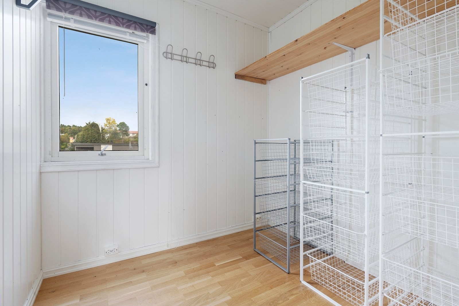 Bod i gang. Ved evt. ønske om flere soverom, må det søkes bruksendring hos Kinn kommune. Galleribilde