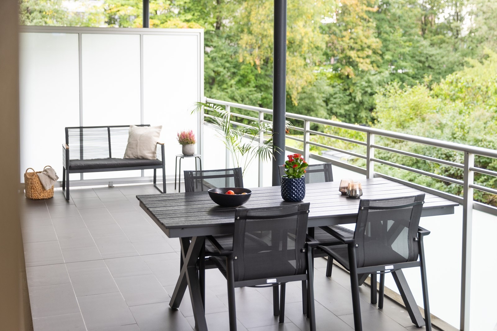 Her ute kan du innrede i flere soner og det er god plass til grill. Galleribilde