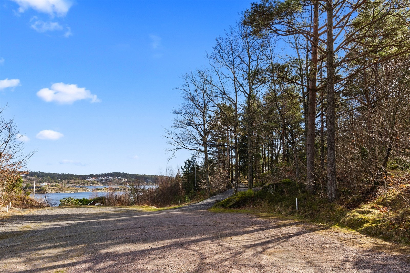 Parkering ca 5 minutter fra hytta. Galleribilde