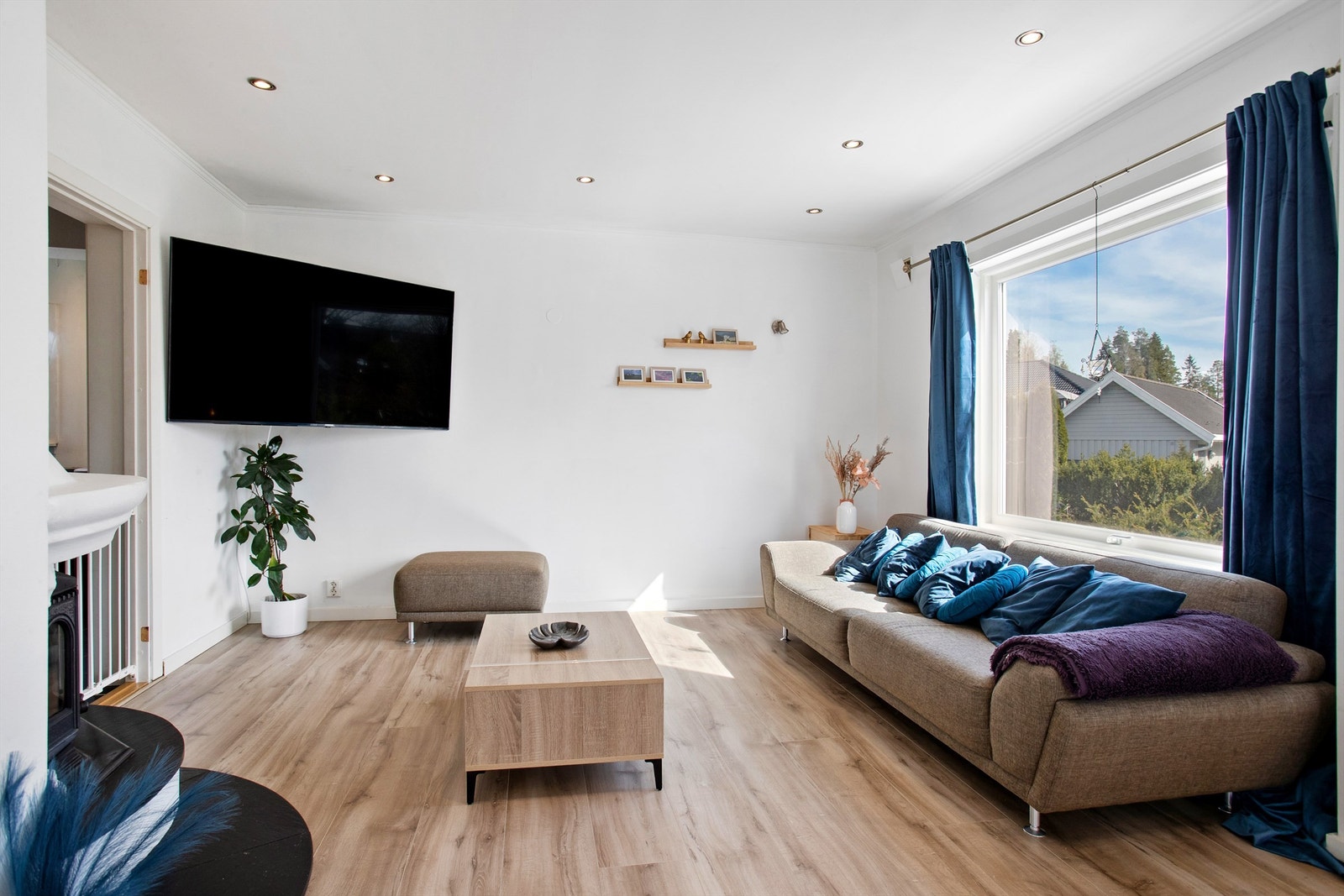 I 2021 ble det montert ny varmepumpe i stuen Galleribilde