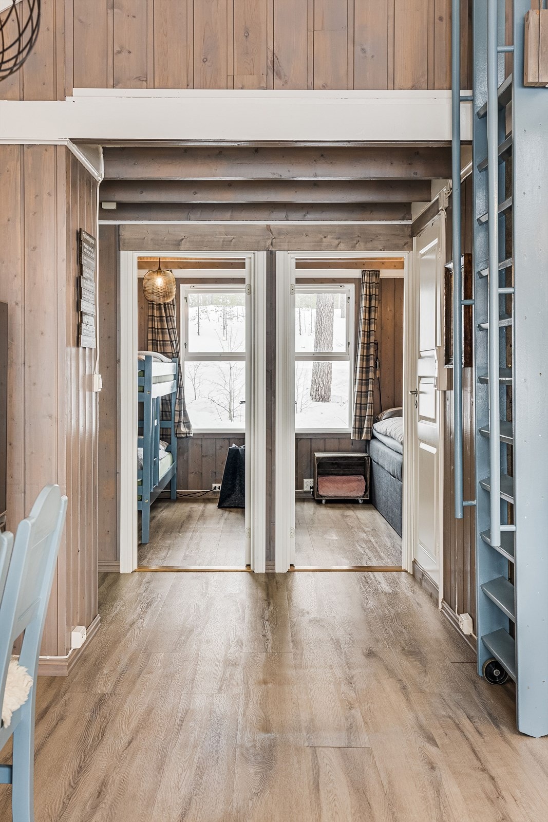 Fra stue, mot soverommene i første etasje. Galleribilde