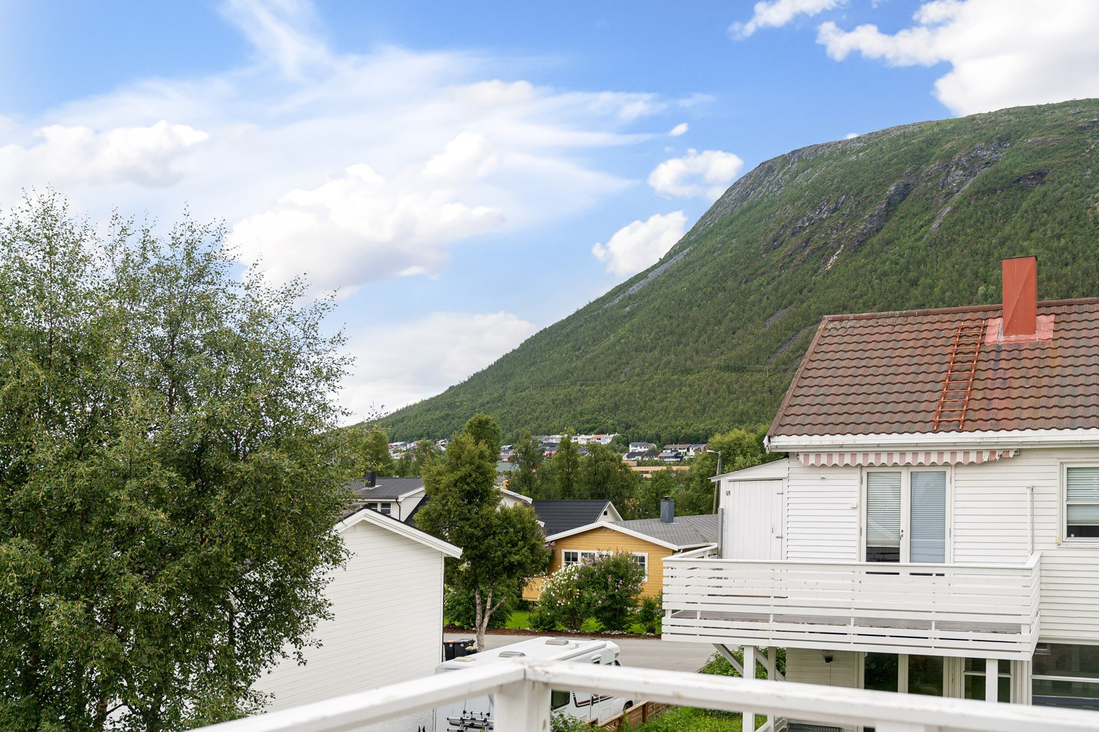 Veletablert og attraktivt nærområde!