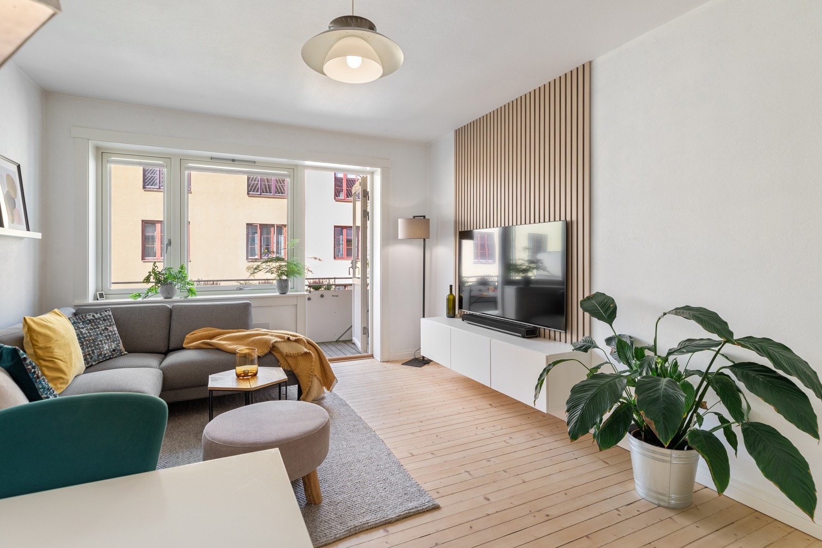 Velkommen til Fredrikke Qvams gate 17 og en meget lekker og ettertraktet 3-roms med balkong og peisovn Galleribilde