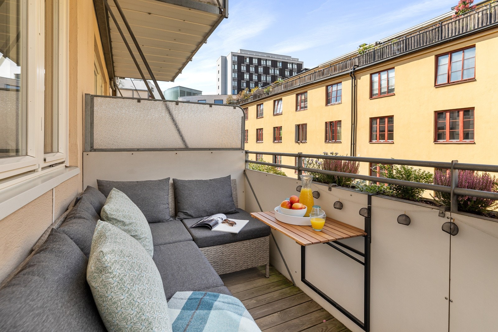 Boligen ligger i 3. etasje, er gjennomgående og har en deilig balkong Galleribilde