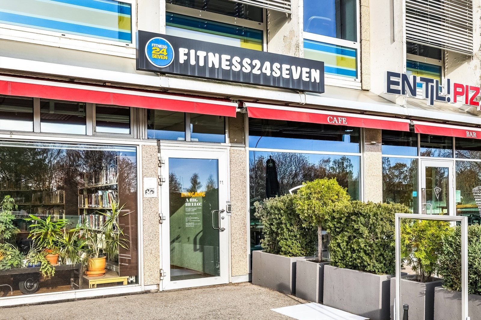 Treningen kan du gjøre på EVO Årvoll, Sats Elixia Linderud senter eller Fitness24Seven Bjerke som ligger rett ved leiligheten. Galleribilde