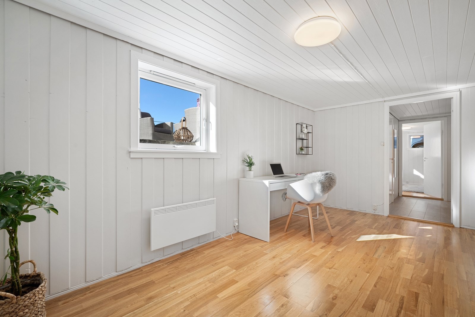 Soverommene er hhv. 15,5 m² og 11,1 m² Galleribilde