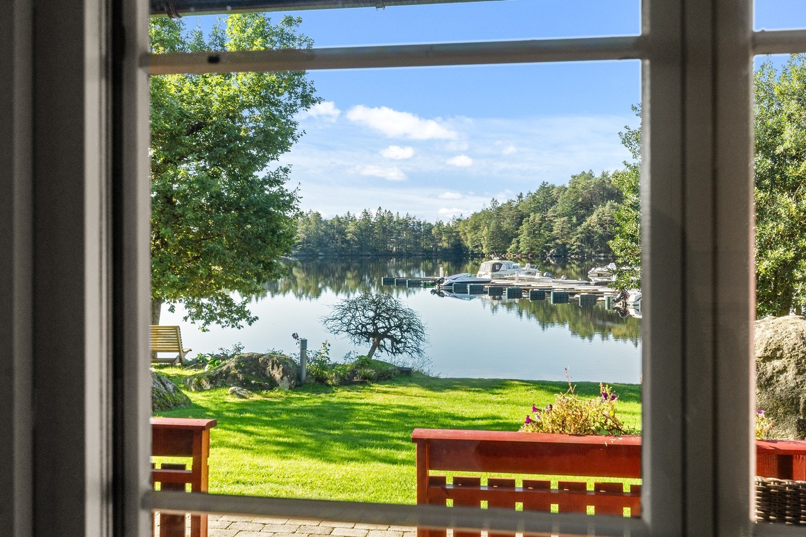 Utsikten er like fin fra stuen Galleribilde