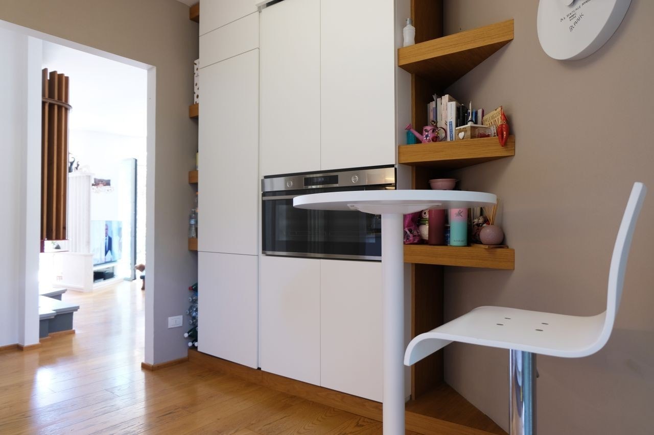 Komfyr o.a. er av nyere dato. Galleribilde