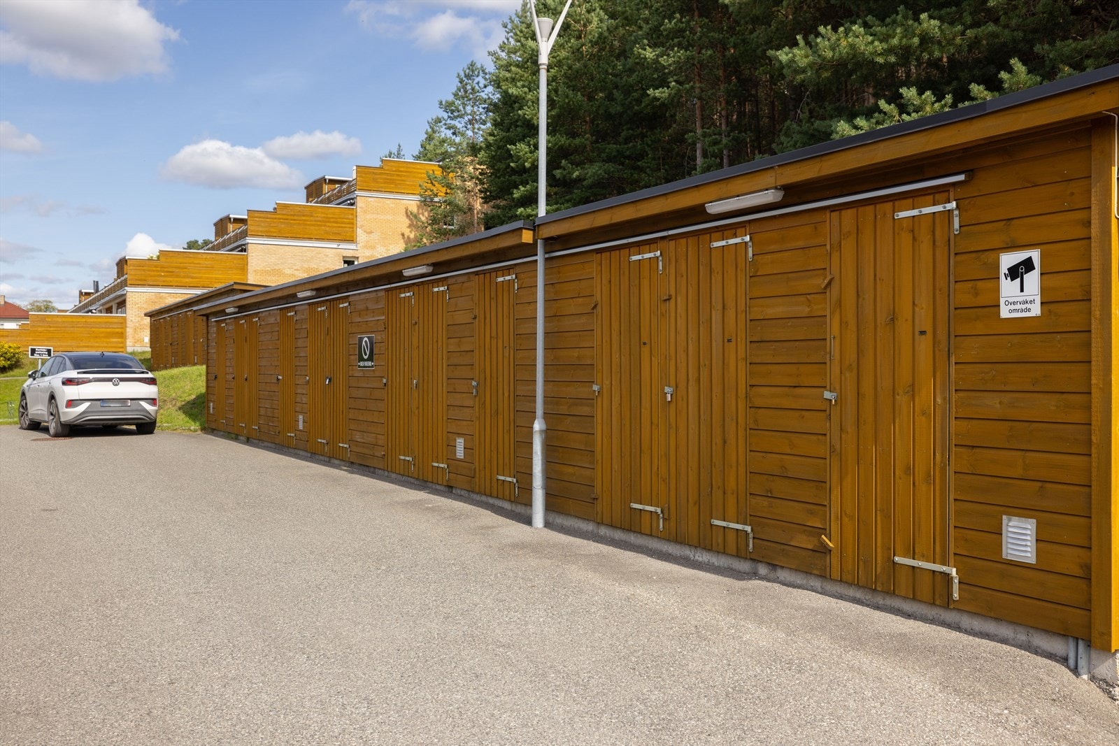 Samt en utvendig bod på 5 kvm i felles bodanlegg. Galleribilde