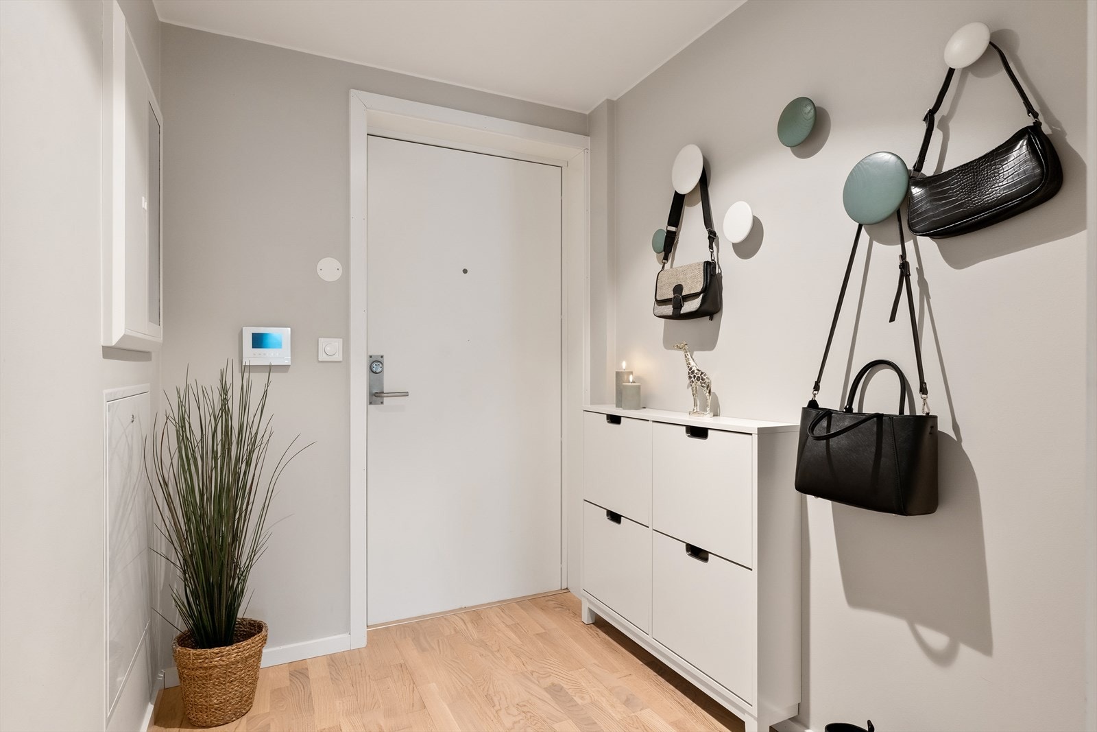 Dørtelefon er montert. Velkommen til visning! Galleribilde