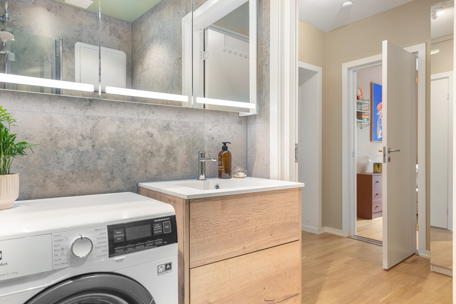 Det er opplegg for vaskemaskin. Galleribilde