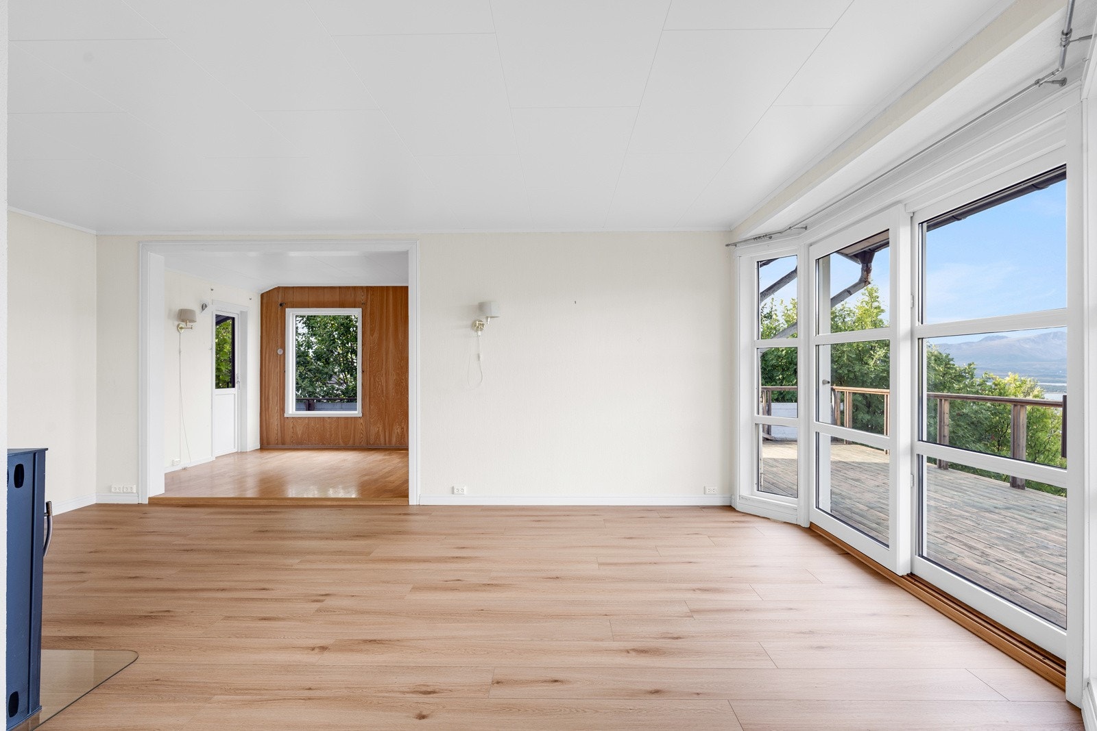 Stuen er romslig og kan møbleres på flere måter Galleribilde