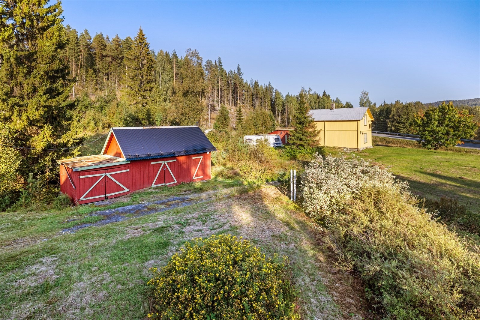 Mot nr. 8 og adkomstveien Galleribilde